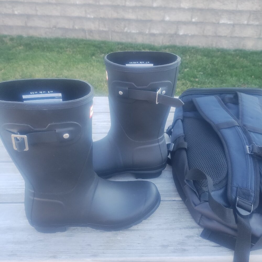 Men's Hunter Rain Boots Sz 8 & Swiss Tech Backback
